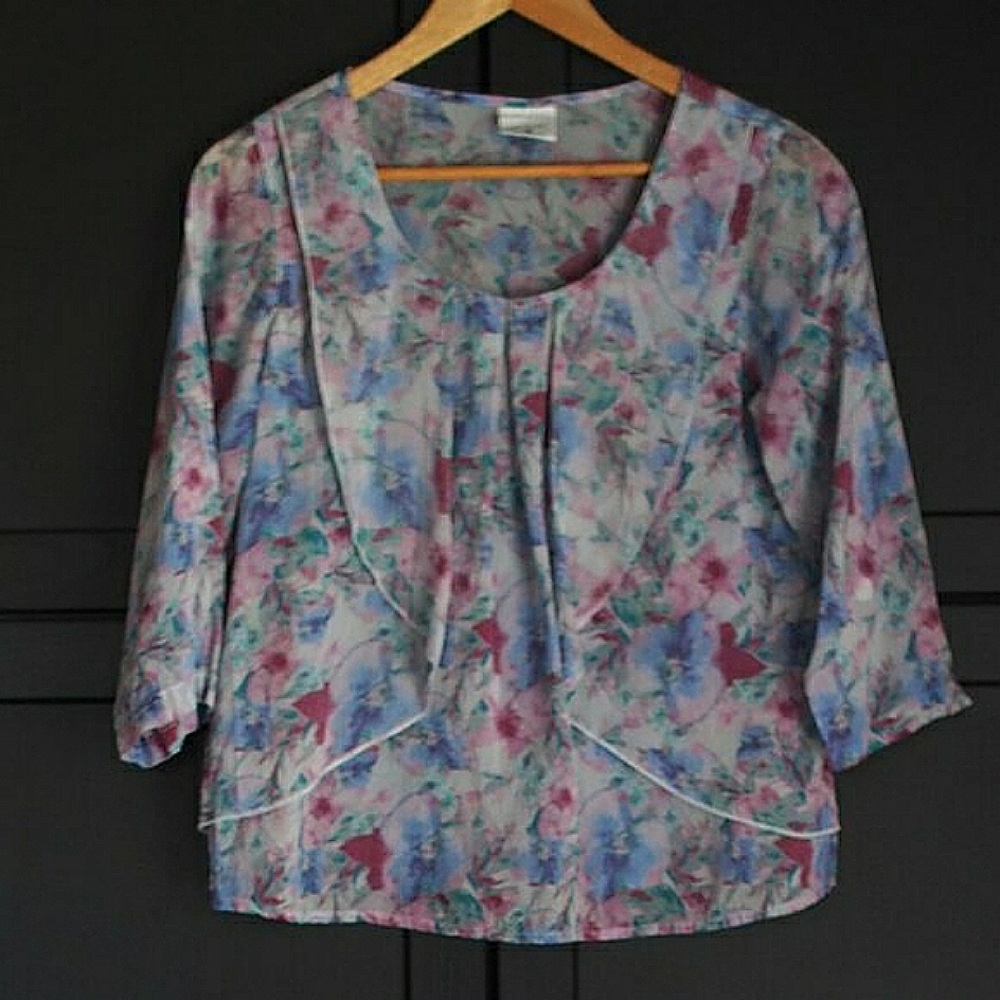 Click | Vintage Blouse